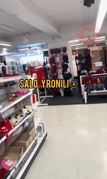 Лягушонок-путешественник с характерным акцентом рассказывает своим подписчикам, до чего дошел прогресс