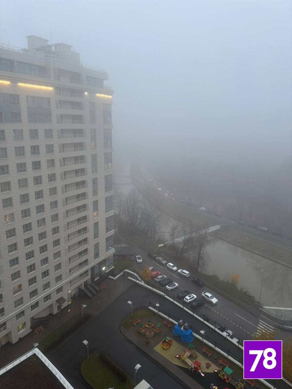 Утренний Петербург окутан туманной дымкой Утренний Петербург окутан туманной дымкой