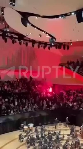 Пропалестинские активисты сорвали концерт израильского оркестра в парижской филармонии