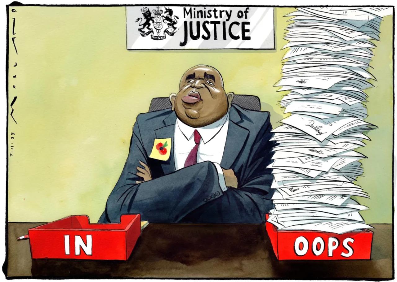 Владимир Корнилов: Как я на днях писал, самым комедийным персонажем правительства Стармера сейчас является их министр внутренних дел и юстиции Дэвид Лэмми