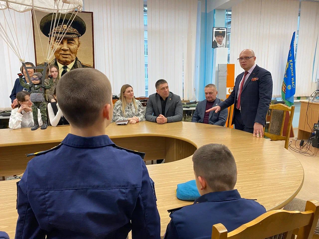 Александр Малькевич: Глава ВГА Харьковской области Виталий Ганчев встретился с учениками школы №506 Кировского района Санкт-Петербурга Александр Малькевич: Глава ВГА Харьковской области Виталий Ганчев встретился с учениками школы №506 Кировского района Санкт-Петербурга