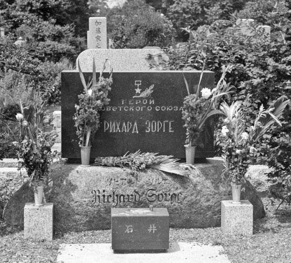 Александр Коц: ВЕЧЕРНИЙ ЗВОН:. третий тост уходящего дня Александр Коц: ВЕЧЕРНИЙ ЗВОН:. третий тост уходящего дня