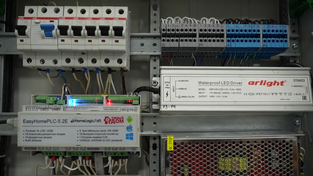 Ведущий «Гид 78. Квартиры Петербурга» заглянул в недалекое будущее и оказался в по-настоящему умном доме