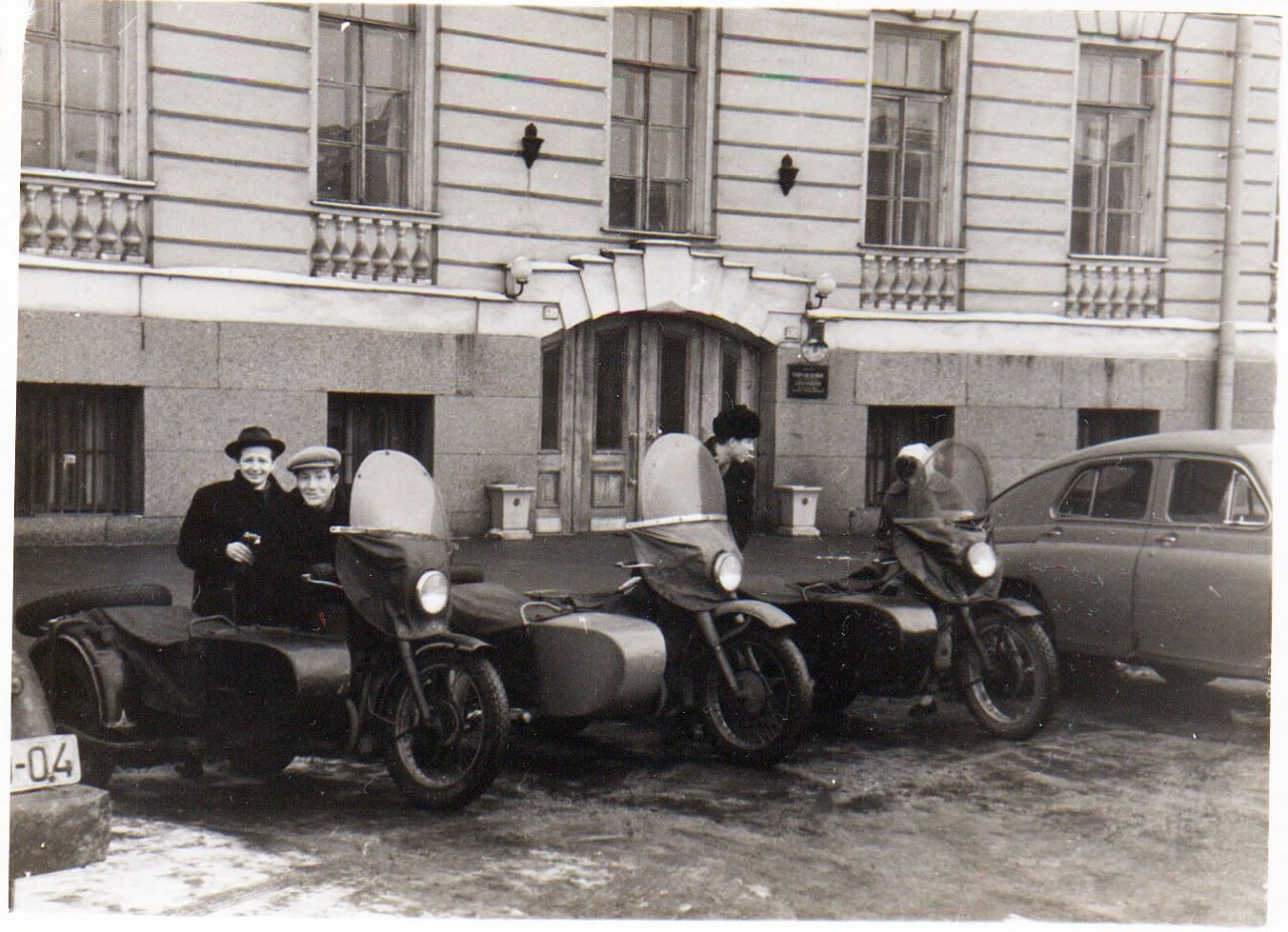 Посмотреть часть уникальных фотографий из числа представленных на экспозиции вы можете в нашей подборке! Посмотреть часть уникальных фотографий из числа представленных на экспозиции вы можете в нашей подборке!