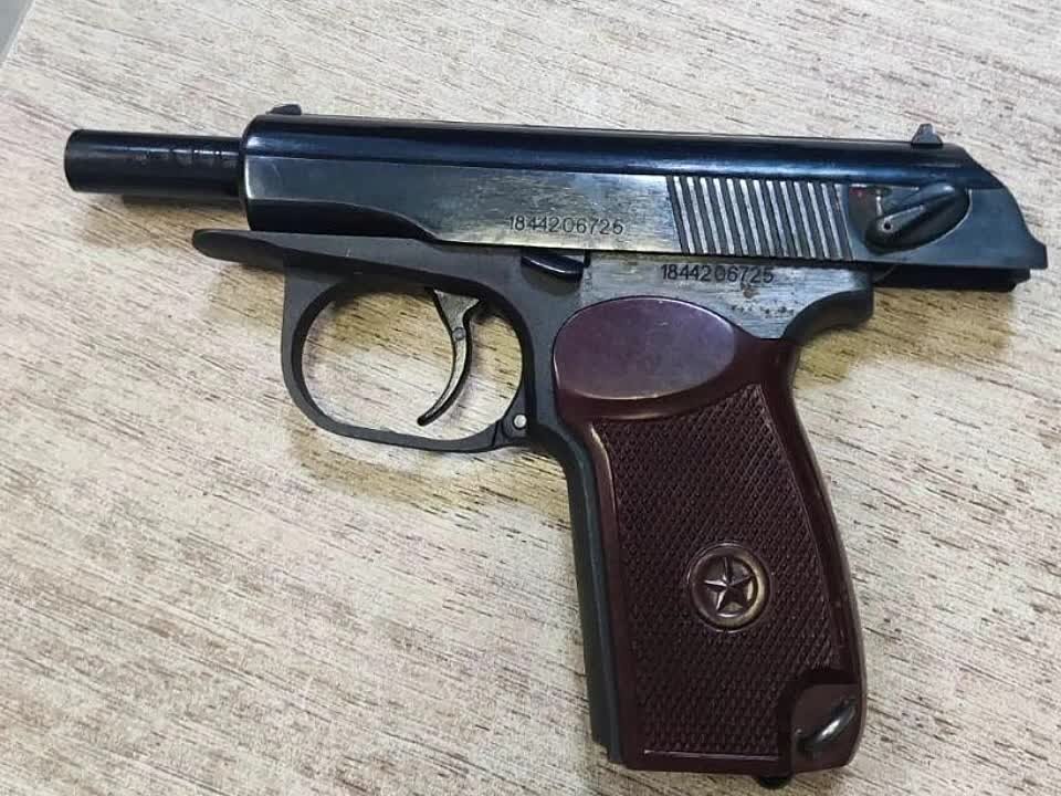 Полицейские задержали преступника, ограбившего салон сотовой связи во Всеволожске