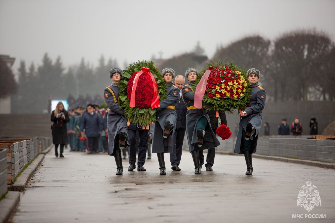 МЧС Санкт-Петербурга. Подписывайся на МЧС России в MAX | ВК МЧС Санкт-Петербурга. Подписывайся на МЧС России в MAX | ВК