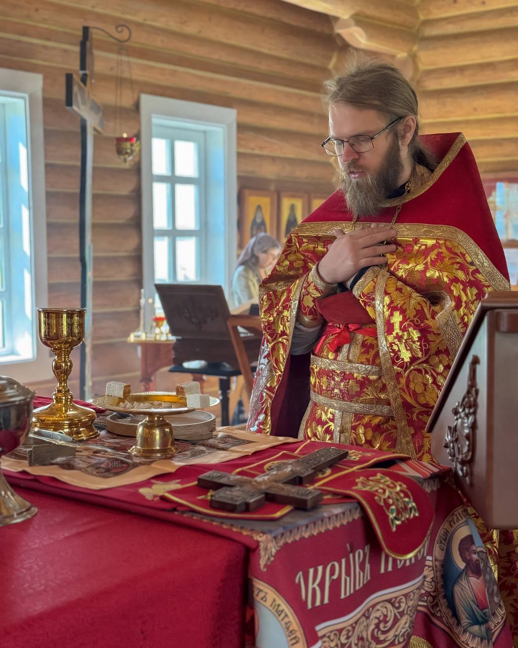 Святые многократно говорят нам, что очень хорошо и важно читать Евангелие каждый день