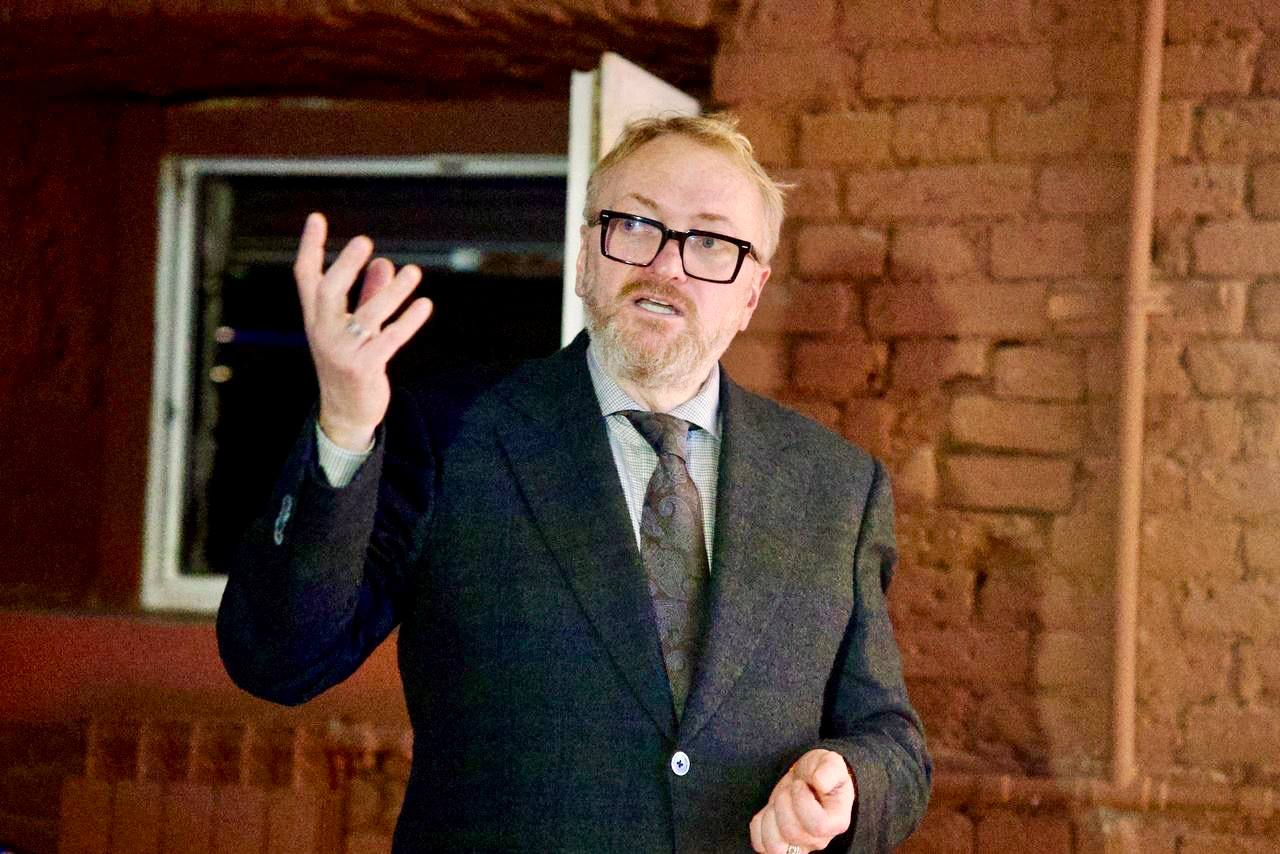 Виталий Милонов: Молодёжные дебаты - школа лидерства и аргументации Виталий Милонов: Молодёжные дебаты - школа лидерства и аргументации