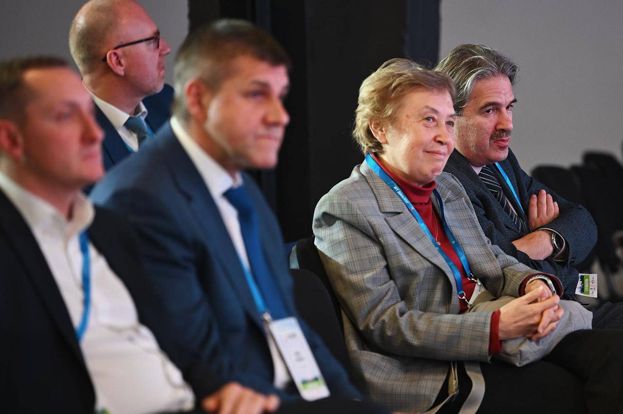 Заместители руководителя Федерального казначейства Александр Албычев и Антон Дубовик приняли участие в форуме ИТ-Диалог 2025 Заместители руководителя Федерального казначейства Александр Албычев и Антон Дубовик приняли участие в форуме ИТ-Диалог 2025