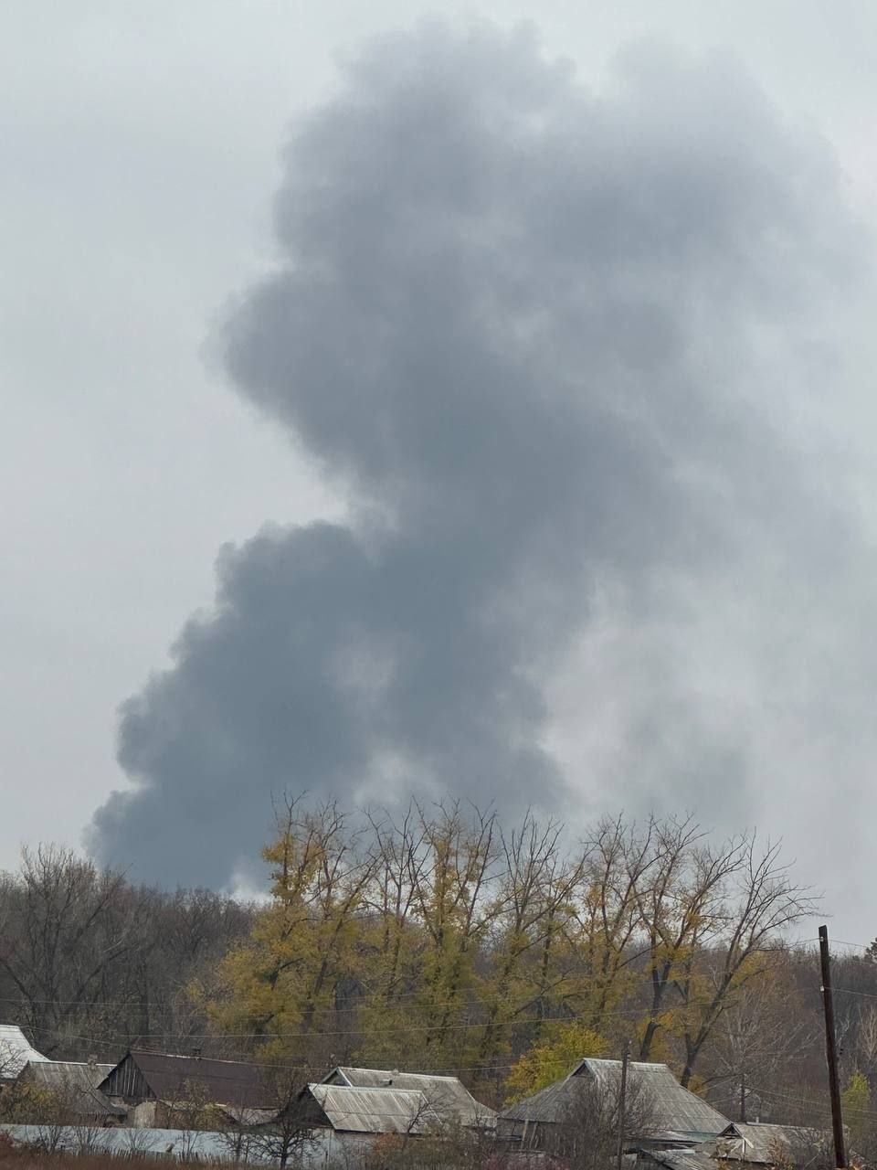 Мощные взрывы в оккупированной ВСУ Дружковке ДНР, работают "Герани" Мощные взрывы в оккупированной ВСУ Дружковке ДНР, работают "Герани"