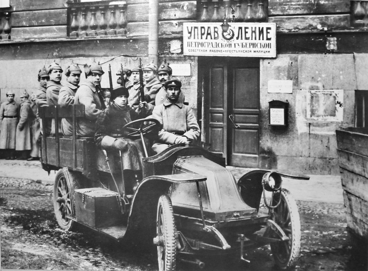 Посмотреть часть уникальных фотографий из числа представленных на экспозиции вы можете в нашей подборке! Посмотреть часть уникальных фотографий из числа представленных на экспозиции вы можете в нашей подборке!