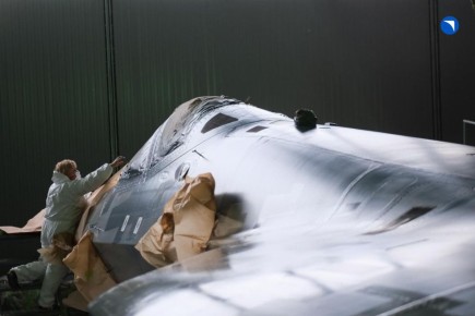 Как зажигаются звезды?!... Они — не просто эмблема, нанесённая по трафарету. Это символ превосходства в воздухе, гордости за страну! Так как зажигаются звезды на фюзеляже Су-57? Смотрим