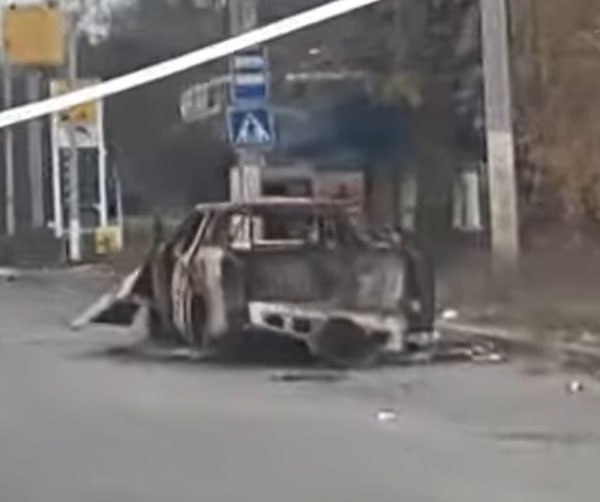 Кадры со стороны противника: пораженная техника ВСУ в черте города Константиновка Кадры со стороны противника: пораженная техника ВСУ в черте города Константиновка