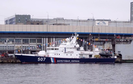 Сообщают, что на новом пограничном сторожевом корабле 3-го ранга модифицированного проекта 10410 шифр "Светляк" (бортовой 507) для Пограничной службы ФСБ России был поднят флаг, после чего ПСКР убыл с завода-строителя