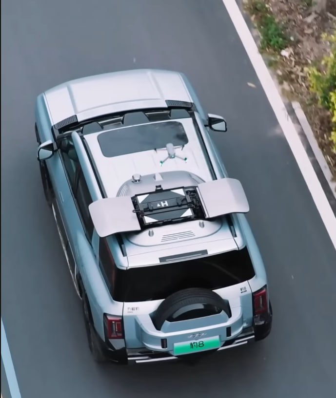 Два майора: Гражданский автомобиль или платформа для разведки с дронами: меры безопасности не успевают за развитием технологий? Два майора: Гражданский автомобиль или платформа для разведки с дронами: меры безопасности не успевают за развитием технологий?