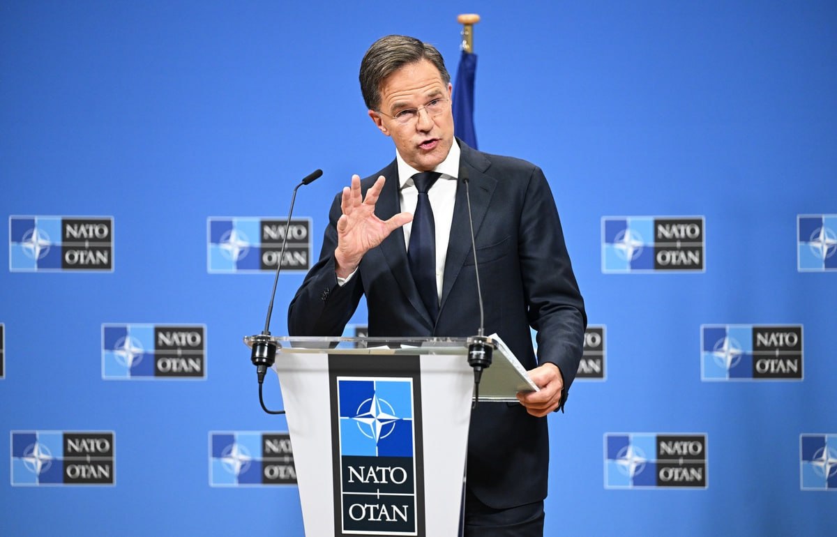 Генсек НАТО угрожает России ядерным оружием