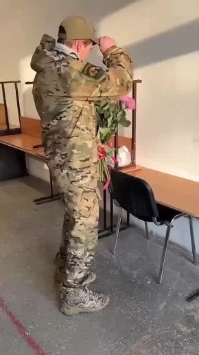 Трогательные кадры встречи бойцов с самыми дорогими для них людьми — любимыми детьми