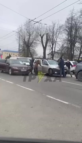 ТЦКшники целенаправленно придавили машиной гражданского, который пытался спастись от бусификации, и скрылись