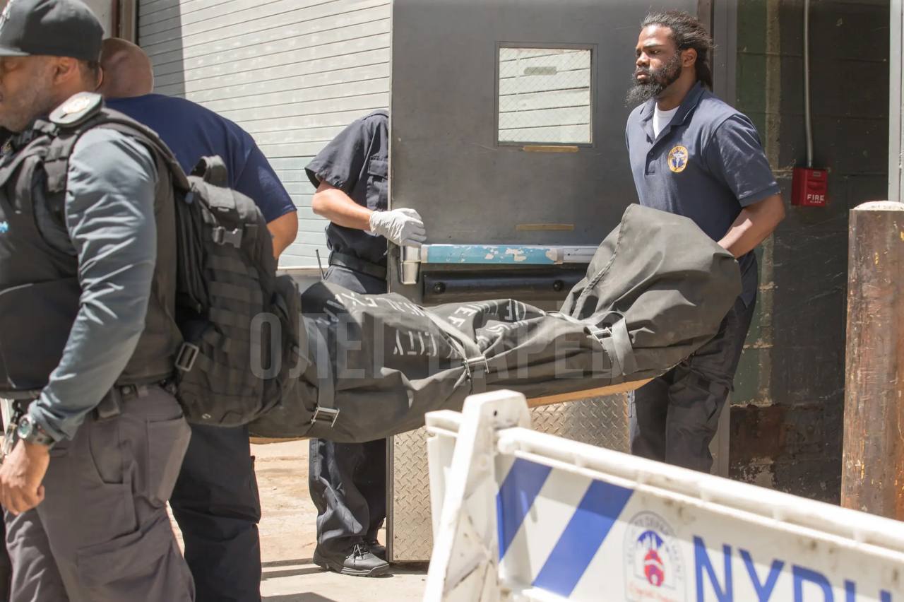 Олег Царёв: В 2019 году окружная прокуратура Манхэттена предлагала финансисту Эпштейну, обвиняемому в сексуальной эксплуатации, насилии и тд, сделку: свободу в обмен на показания против Дональда Трампа, — пишет New York Post Олег Царёв: В 2019 году окружная прокуратура Манхэттена предлагала финансисту Эпштейну, обвиняемому в сексуальной эксплуатации, насилии и тд, сделку: свободу в обмен на показания против Дональда Трампа, — пишет New York Post