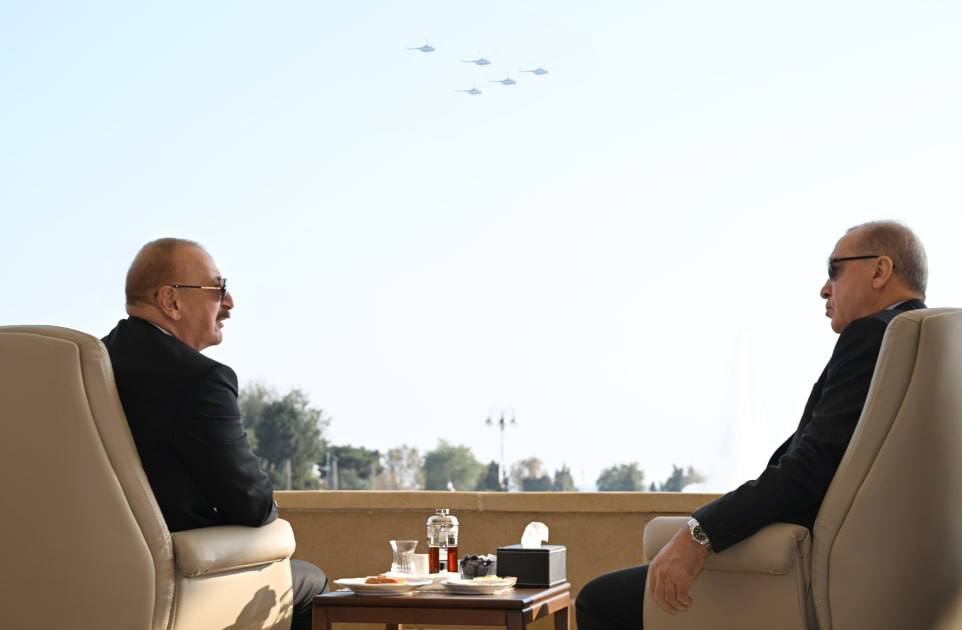 Сергей Мардан: В Баку вчера прошёл парад по случаю очередной годовщины победы в 44-дневной войне Сергей Мардан: В Баку вчера прошёл парад по случаю очередной годовщины победы в 44-дневной войне