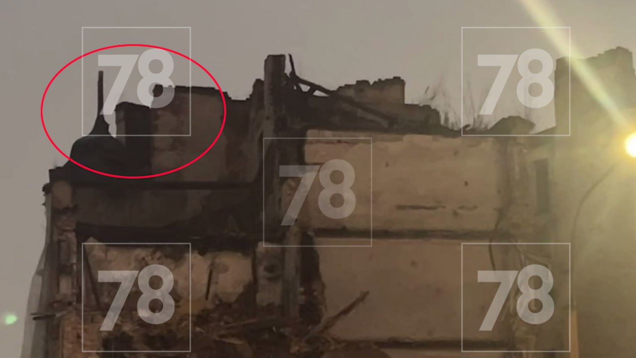 Снос части дома на Розенштейна, где ранее рухнули перекрытия и стена, продлится ещё около суток Снос части дома на Розенштейна, где ранее рухнули перекрытия и стена, продлится ещё около суток