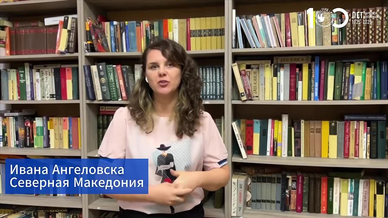 Ивана Ангеловска из Северной Македонии закончила магистратуру и аспирантуру СПбГУ и сейчас делится своими впечатлениями об учебе!