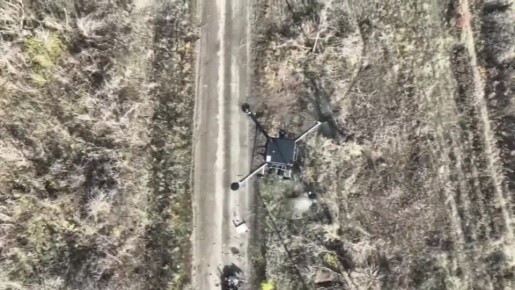 Российский дрон при помощи банки тушёнки сбил украинский БПЛА