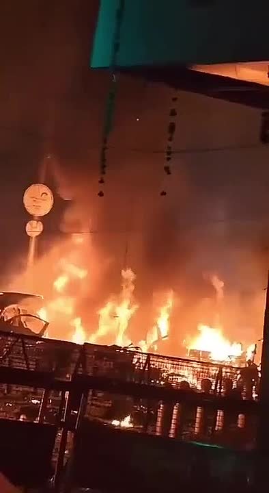 Сергей Мардан: В столице Индии по меньшей мере 9 погибших после взрыва автомобилей в районе Красного форта