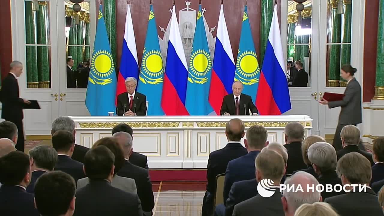 Путин и Токаев подписали Декларацию о переходе отношений России и Казахстана на уровень всеобъемлющего стратегического партнерства и союзничества