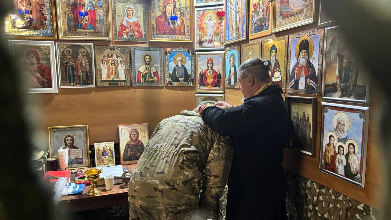 В бой, помолясь. Для бойцов бригады «Святой Георгий» ( В бой, помолясь. Для бойцов бригады «Святой Георгий» (