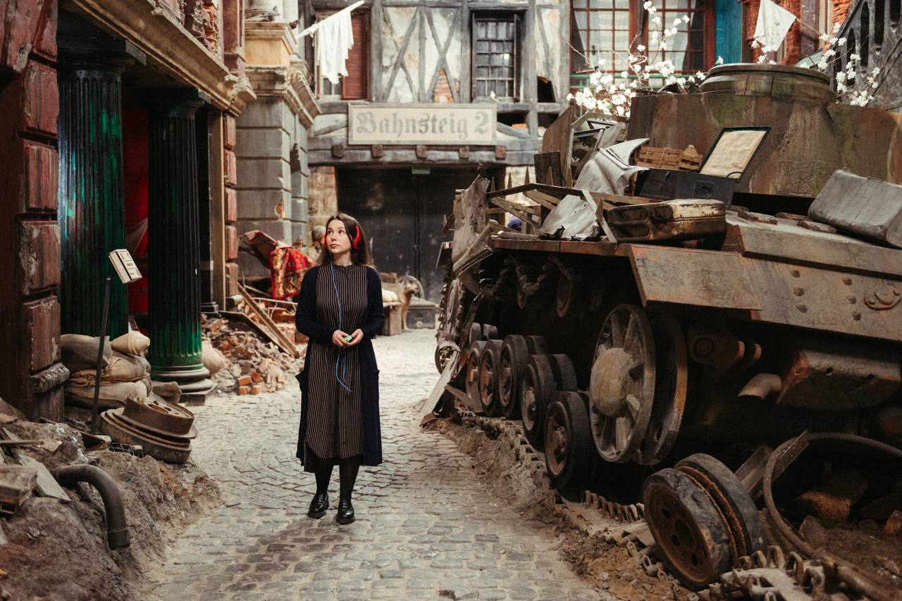 Две выставки в киностудии «Ленфильм» станут бесплатными Две выставки в киностудии «Ленфильм» станут бесплатными