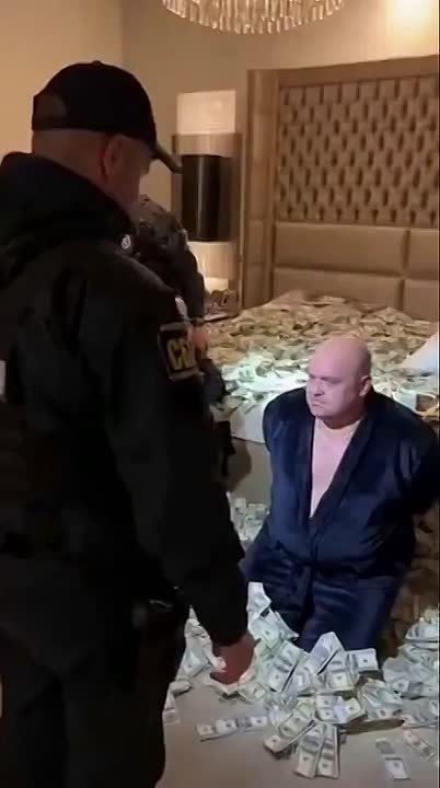 Над воровством бюджета на Украине чиновники уже просто смеются