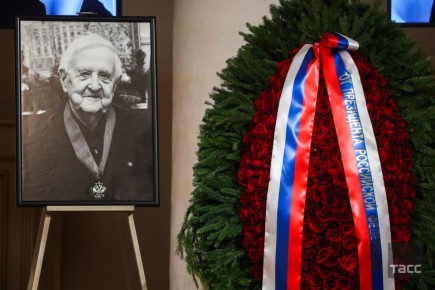 В Петербурге простились с ученым-правоведом академиком РАН Толстым