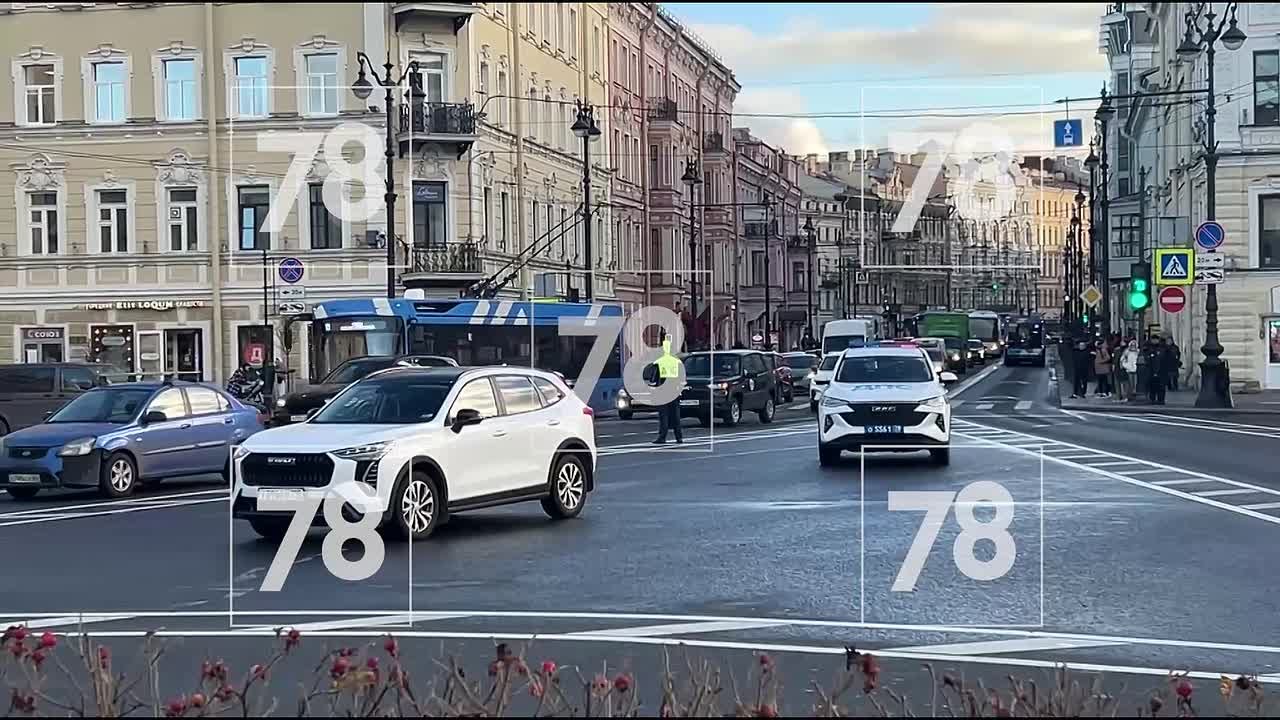 Полиция проводит рейд по таксистам в Петербурге — правоохранители ищут водителей-мигрантов