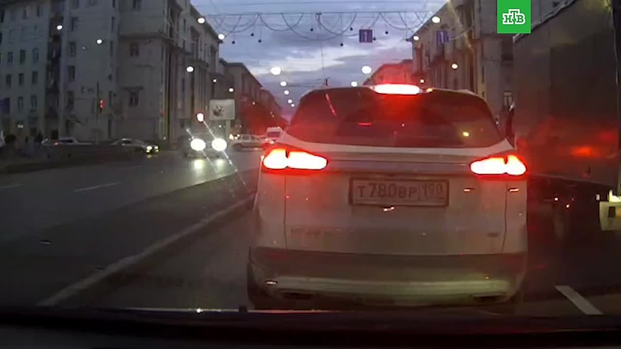 «О боже»…. Утренний лихач на перекрестке улиц Бабушкина и Ивановской