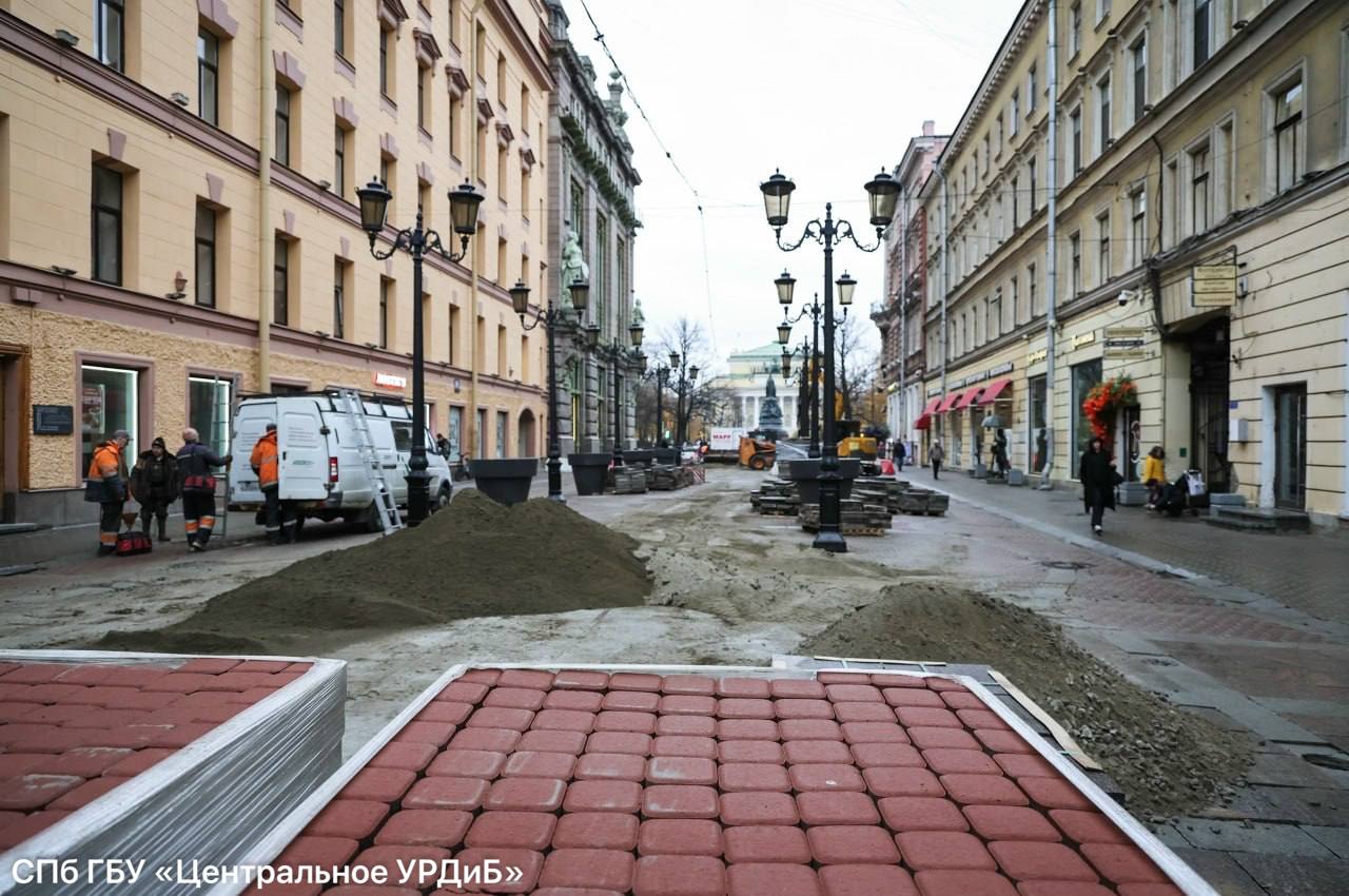 На Малой Садовой улице начался ремонт — «гуляющих» плит больше не будет На Малой Садовой улице начался ремонт — «гуляющих» плит больше не будет