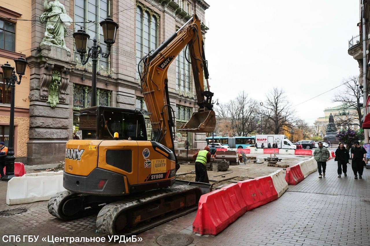 На Малой Садовой улице начался ремонт — «гуляющих» плит больше не будет На Малой Садовой улице начался ремонт — «гуляющих» плит больше не будет