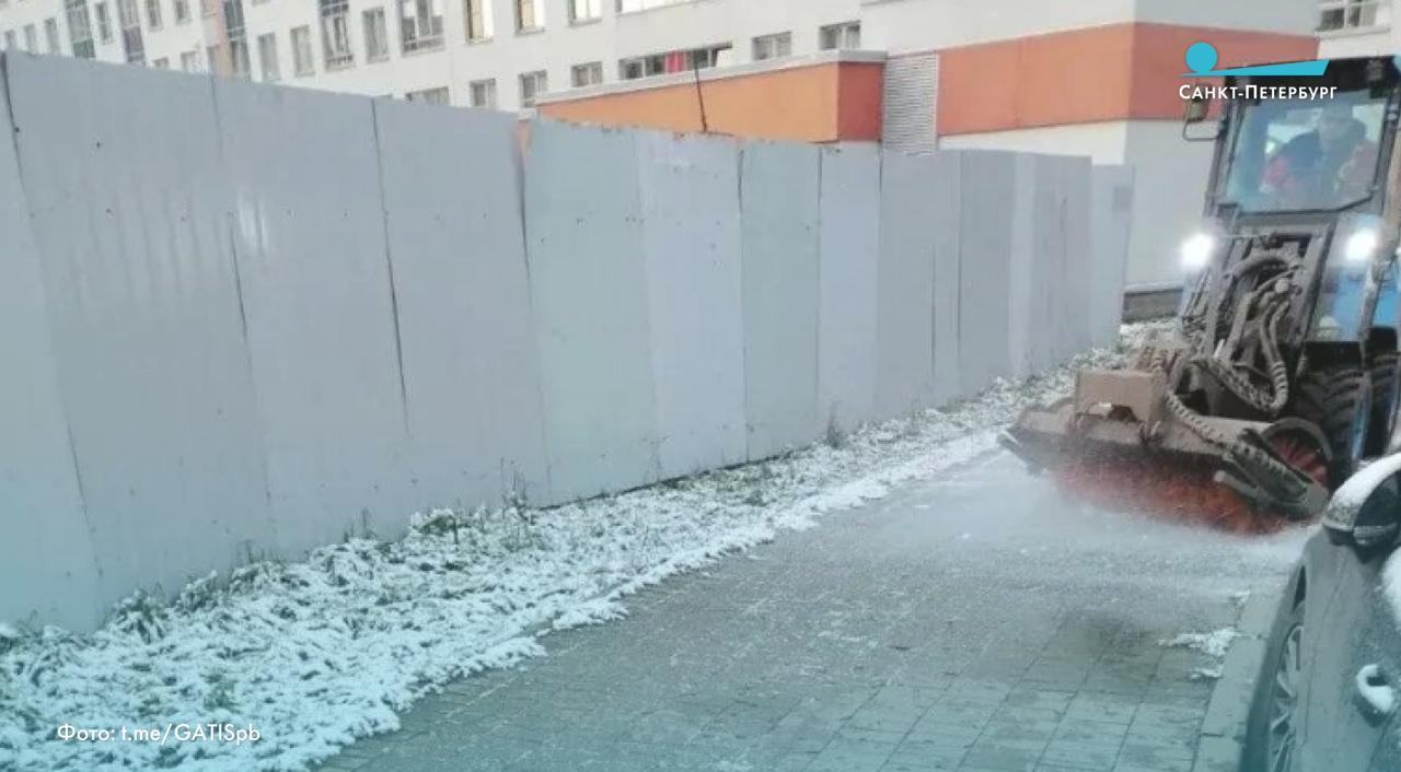 В связи с выпадением снега и температурными качелями по поручению вице-губернатора Санкт-Петербурга Евгения Разумишкина ГАТИ создаст в специальной системе задания администрациям районов и Комитету по транспорту