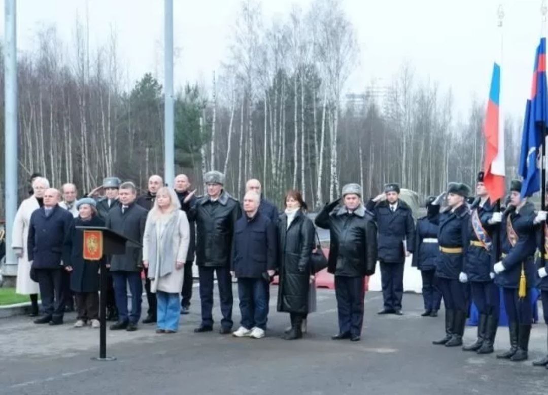 Эдуард Басурин: Санкт-Петербург отдал дань памяти Герою России Тимуру Сиразетдинову, бойцу отряда специального назначения "Тайфун" Эдуард Басурин: Санкт-Петербург отдал дань памяти Герою России Тимуру Сиразетдинову, бойцу отряда специального назначения "Тайфун"
