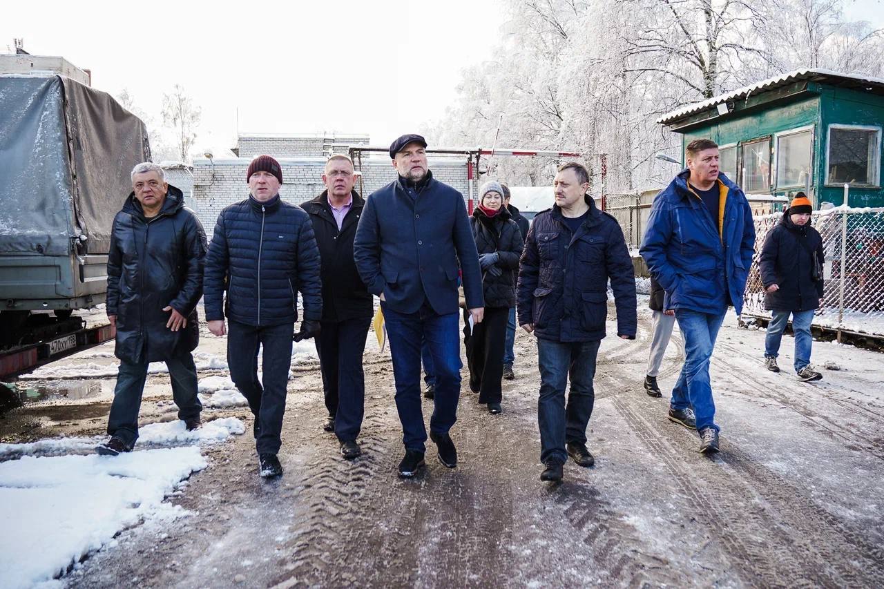 На улице Веры Слуцкой, 89 в этом году отремонтировали новую дворницкую, рассчитанную на 18 работников ручного труда