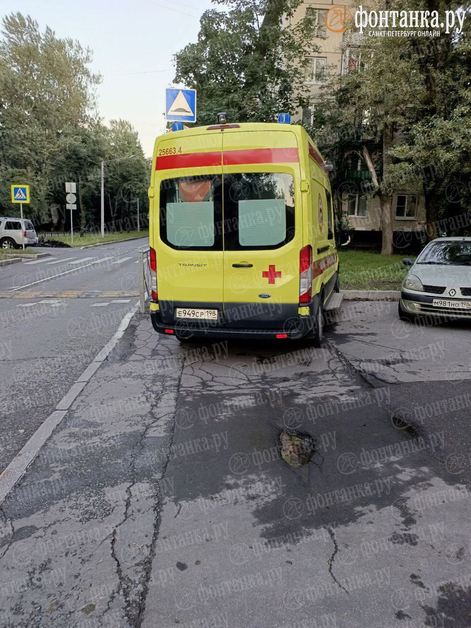 Забор не пускает экстренные службы к дому по улице Костюшко, 5к1 Забор не пускает экстренные службы к дому по улице Костюшко, 5к1