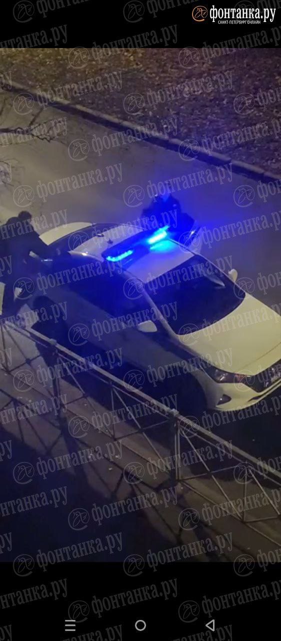 Забор не пускает экстренные службы к дому по улице Костюшко, 5к1