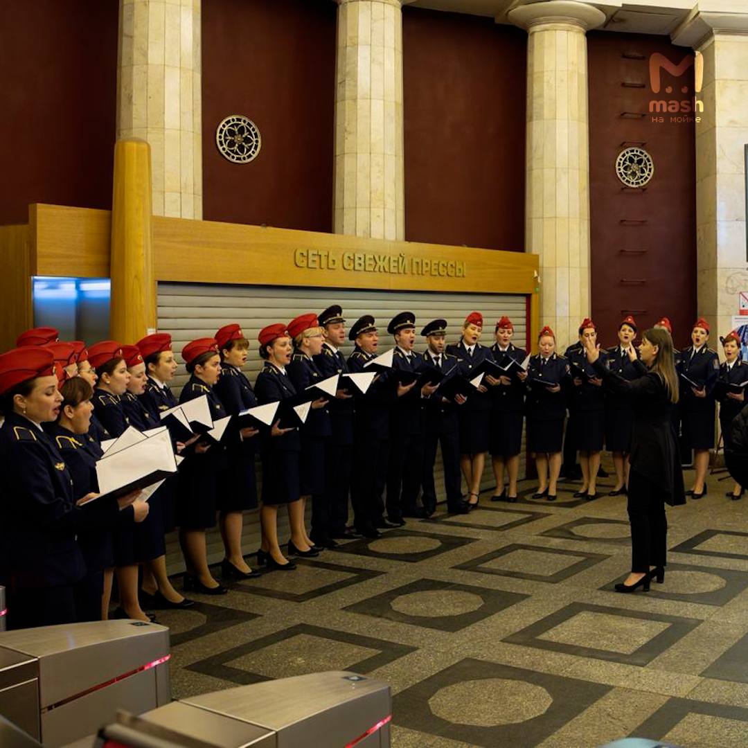 В питерском метро сегодня нарядно — отмечают юбилей, 70 лет! В далёком 1955-м первой станцией открыли "Площадь Восстания" В питерском метро сегодня нарядно — отмечают юбилей, 70 лет! В далёком 1955-м первой станцией открыли "Площадь Восстания"