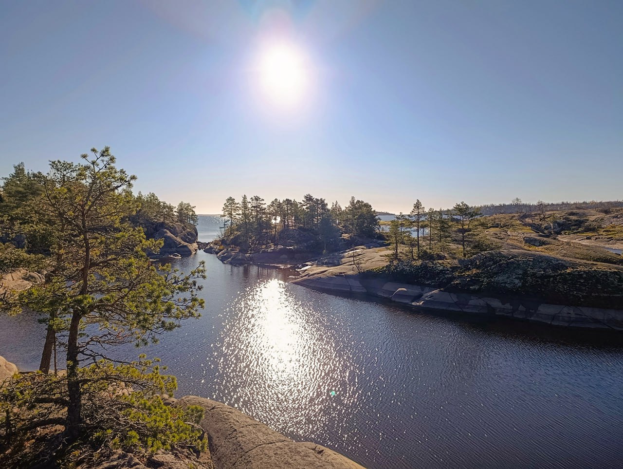 Осенью карельская природа буквально купается в золоте: отправляйтесь вместе с нами в путешествие по ее живописным местам Осенью карельская природа буквально купается в золоте: отправляйтесь вместе с нами в путешествие по ее живописным местам