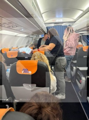 Люди больше суток не могут вылететь из Петербурга в Египет