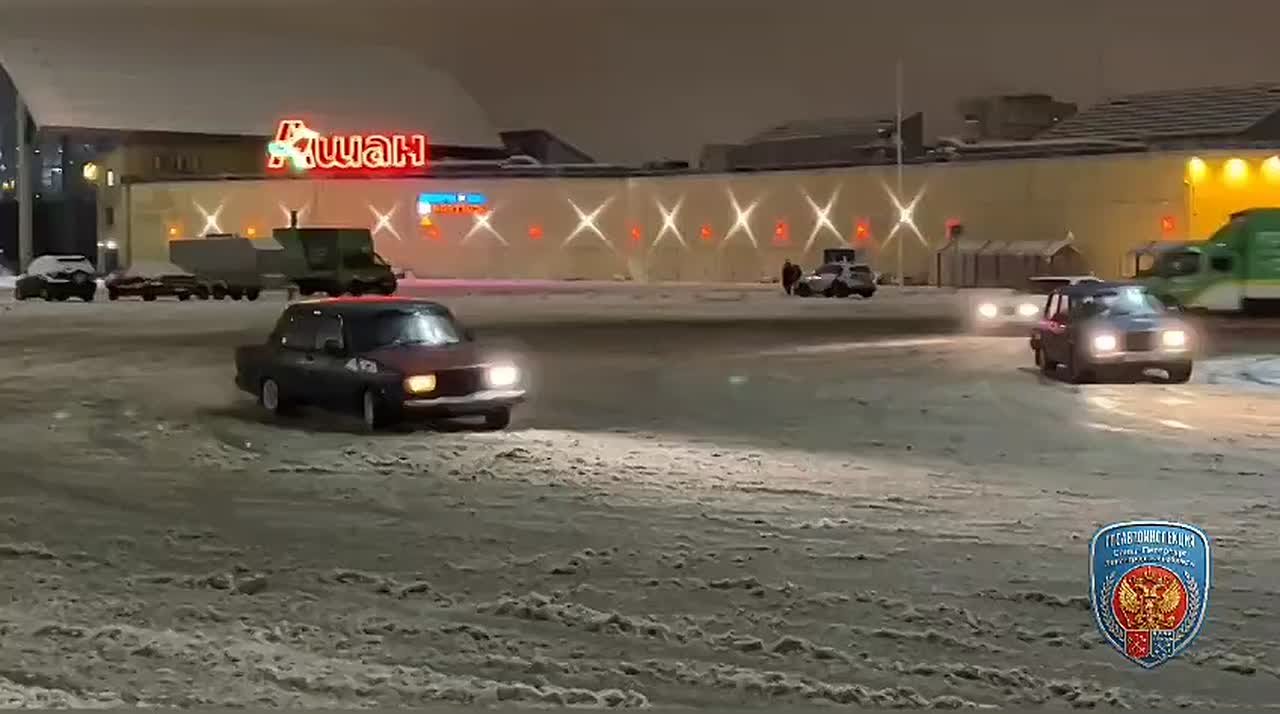 Госавтоинспекция поймала любителей экстремальной езды за дрифт в Калининском районе