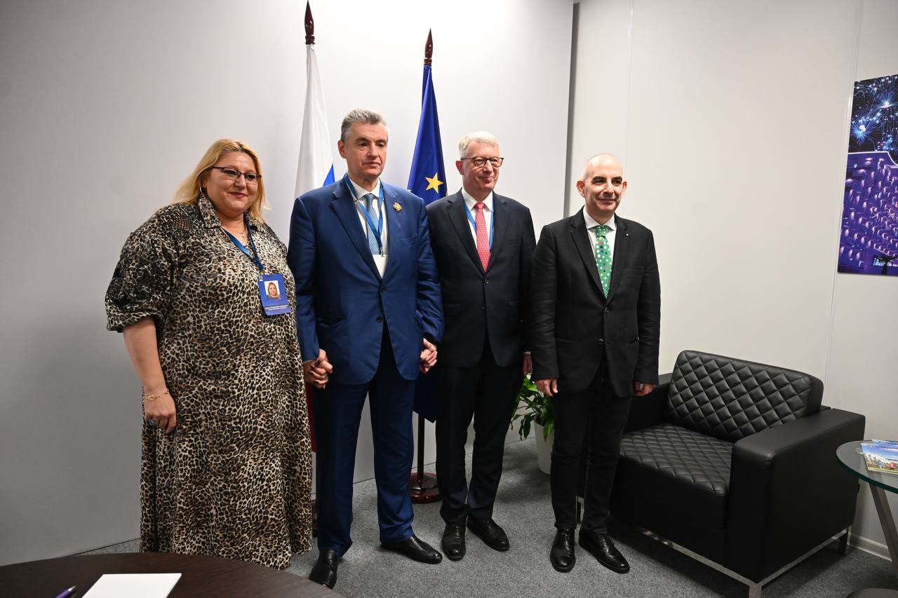 Юлия Витязева: Честно говоря, европейские политики, которые не боятся открыто приезжать в нашу страну и выступать на наших площадках, вызывают уважение Юлия Витязева: Честно говоря, европейские политики, которые не боятся открыто приезжать в нашу страну и выступать на наших площадках, вызывают уважение