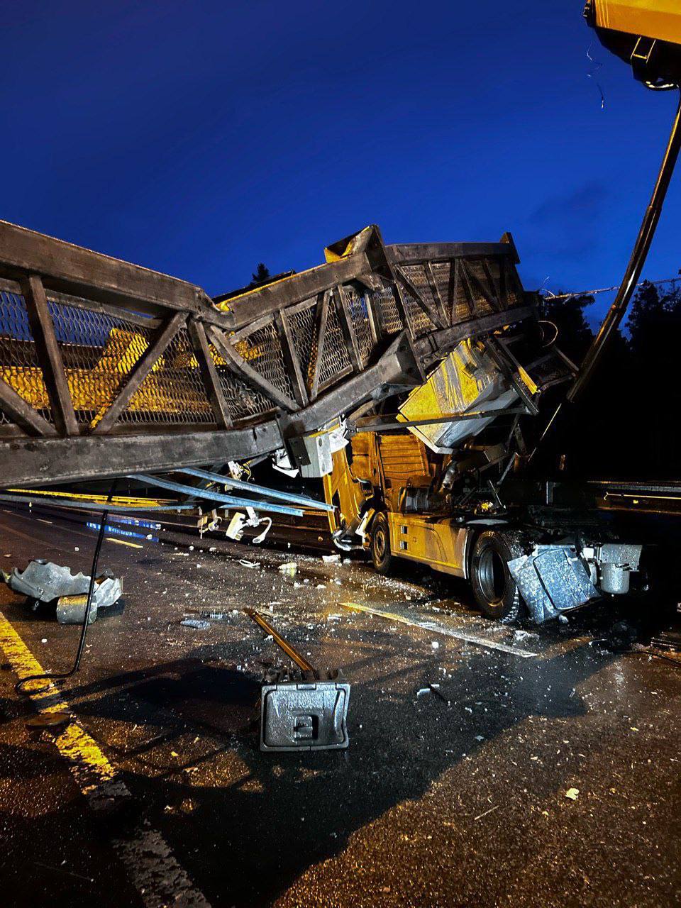 Трасса «Сортавала» перекрыта из-за утреннего ДТП Трасса «Сортавала» перекрыта из-за утреннего ДТП