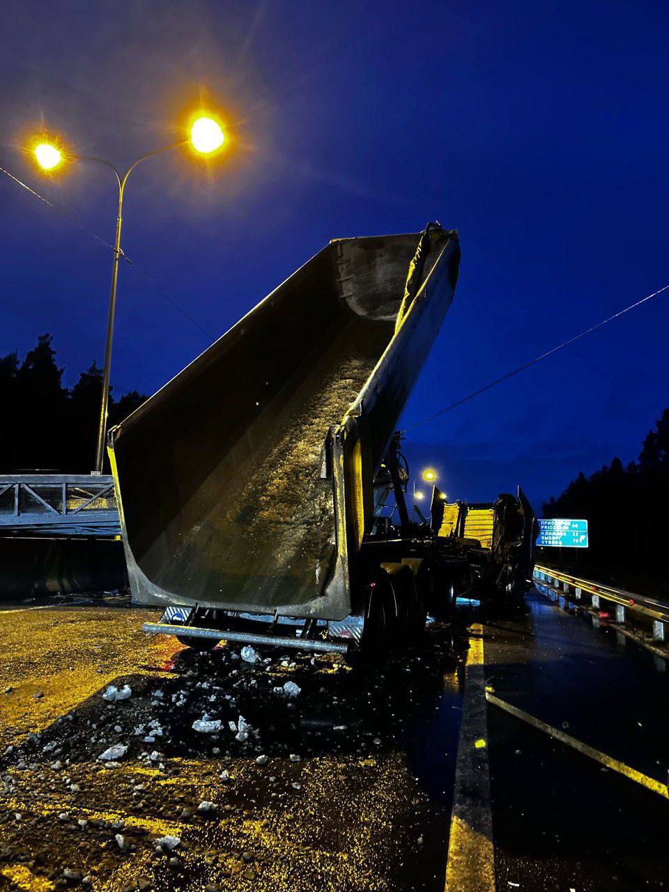 Трасса «Сортавала» перекрыта из-за утреннего ДТП Трасса «Сортавала» перекрыта из-за утреннего ДТП