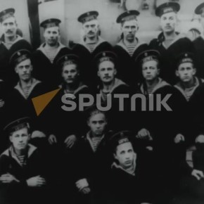 17 ноября 1948 года легендарный крейсер "Аврора" поставили на вечную стоянку в Санкт-Петербурге